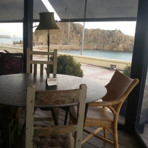 Un aperitivo frente al mar en Es Blanc