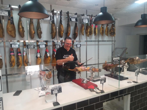 Siempre a Cuchillo: Tu jamonería en Córdoba
