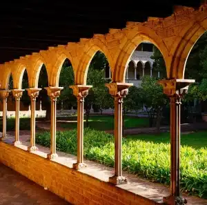 Monasterio de Santa María de Pedralbes: Siete siglos de historia y espiritualidad en Barcelona