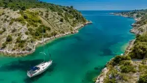 Navegar hacia la serenidad: cómo el viaje en barco se convirtió en la nueva tendencia de lujo en estilo de vida