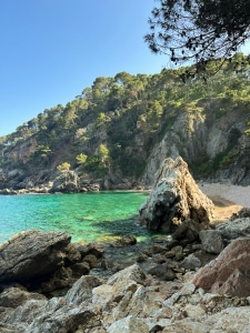 Guía legal de contratos de alquiler en la costa catalana