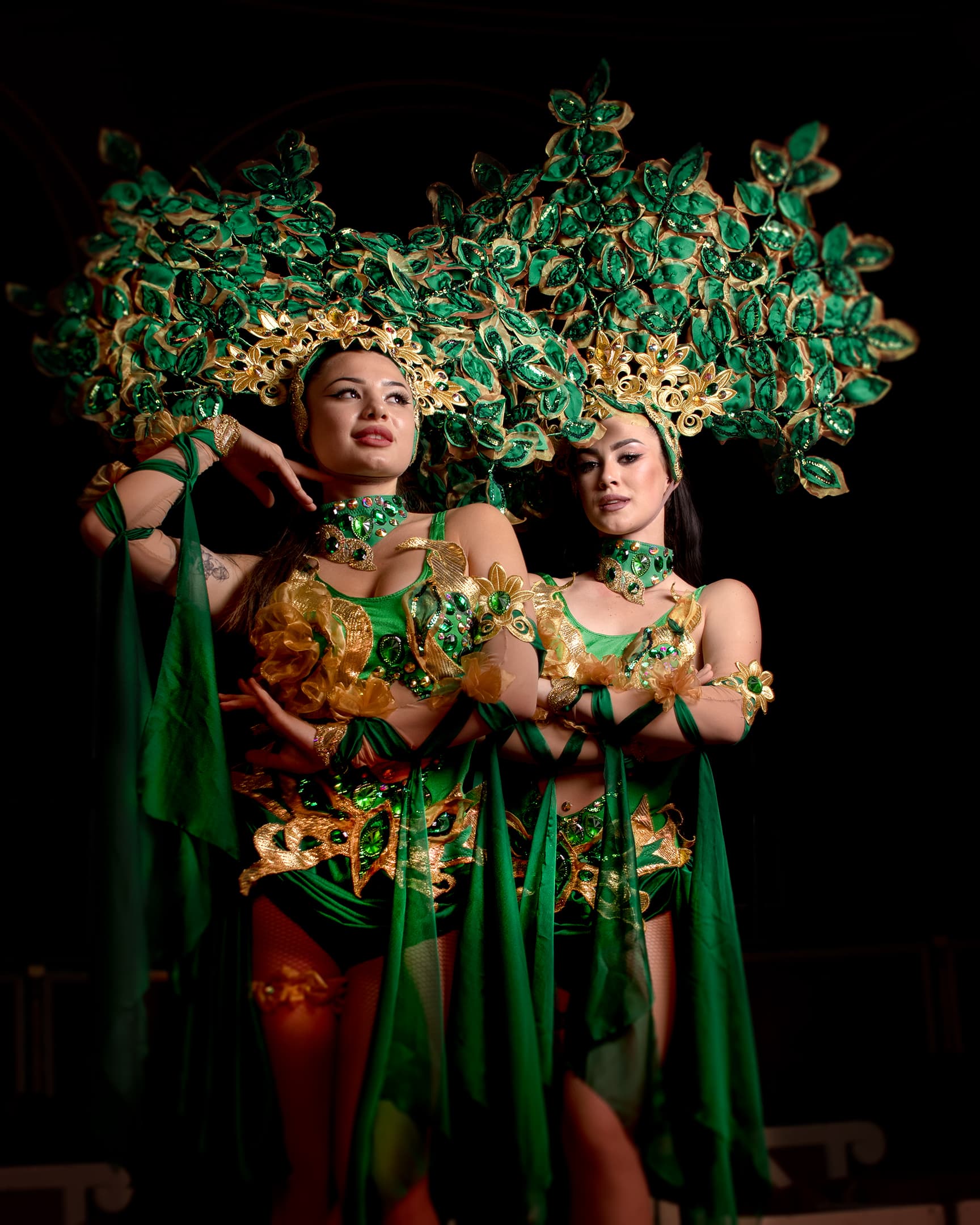 Las artistas del Circo Raluy preparadas para el espectáculo Terra