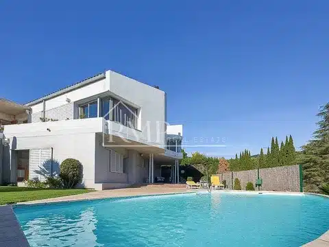 Segunda residencia en la Costa Brava. Foto de casa en venta-