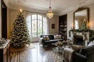 Un palacete en Madrid y un piso modernista en Barcelona: así es la Casa de Navidad de El Mueble 2026
